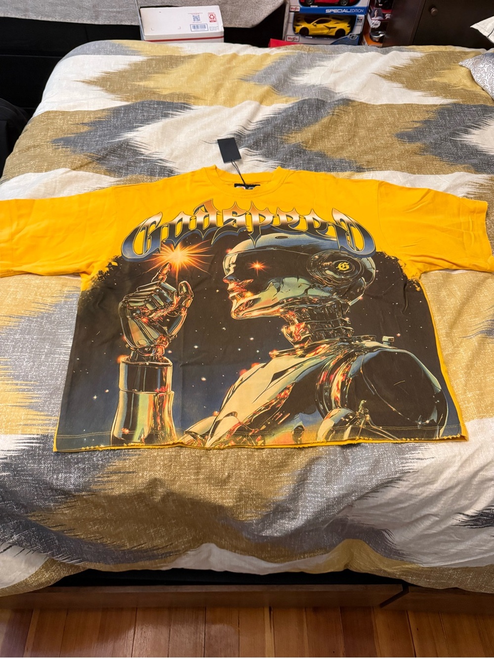 Godspeed Yellow Graphic Short-Sleeve Men’s Tee with Futuristic Robot Artwork